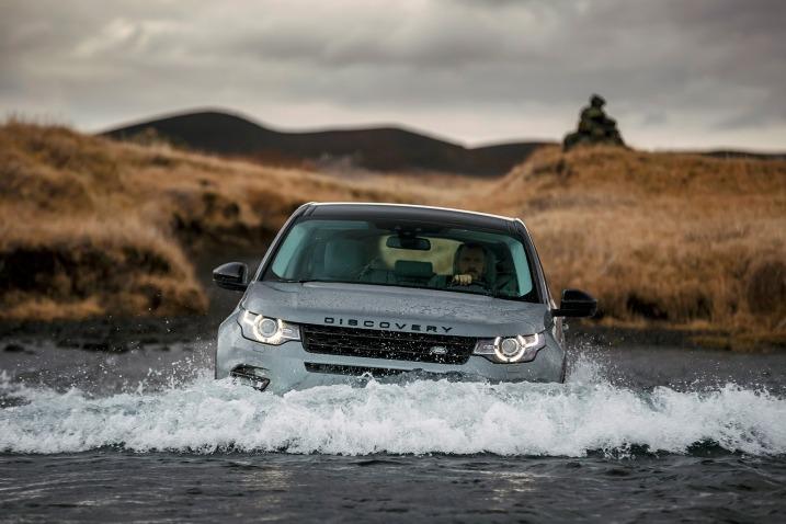 2015_land-rover_discovery-sport_actf34_fd_1211148_717.jpg
