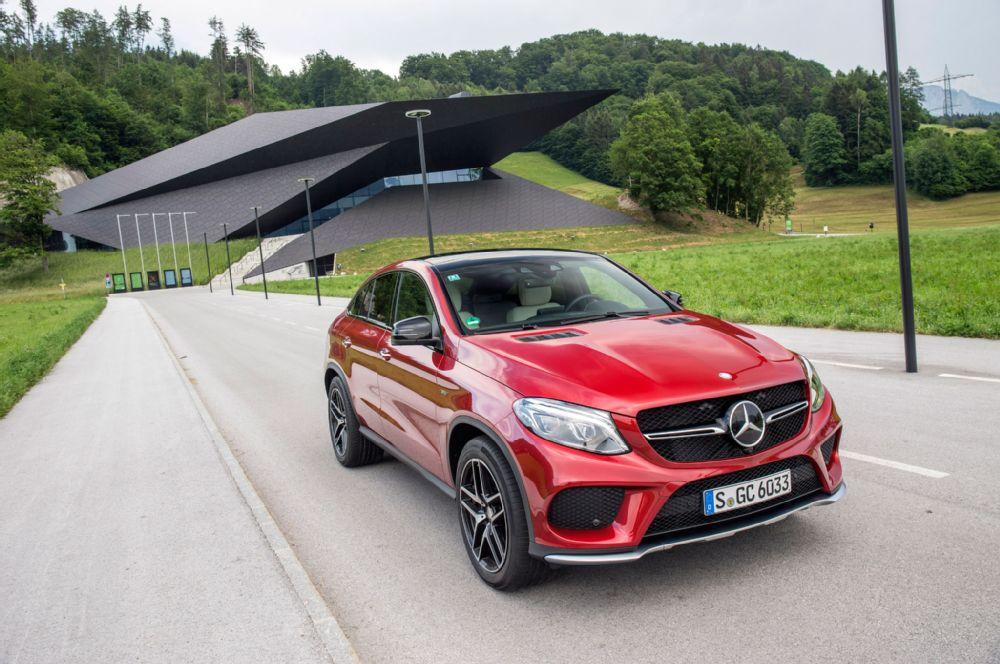 2016-mercedes-benz-gle450-amg-4matic-coupe-front-three-quarter-05.jpg