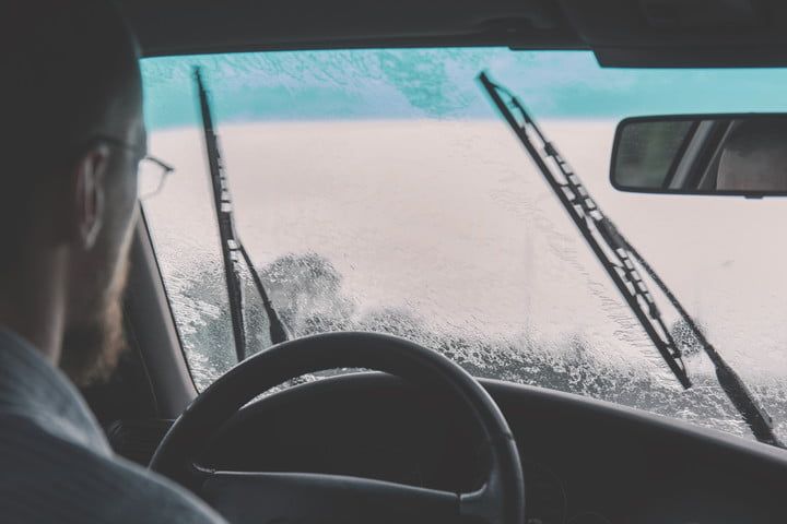 driving-windshield-car-raining-windshield-wipers-720x720.jpg.c93b0dfe7ed72b1df125a8d4e1ff1595.jpg