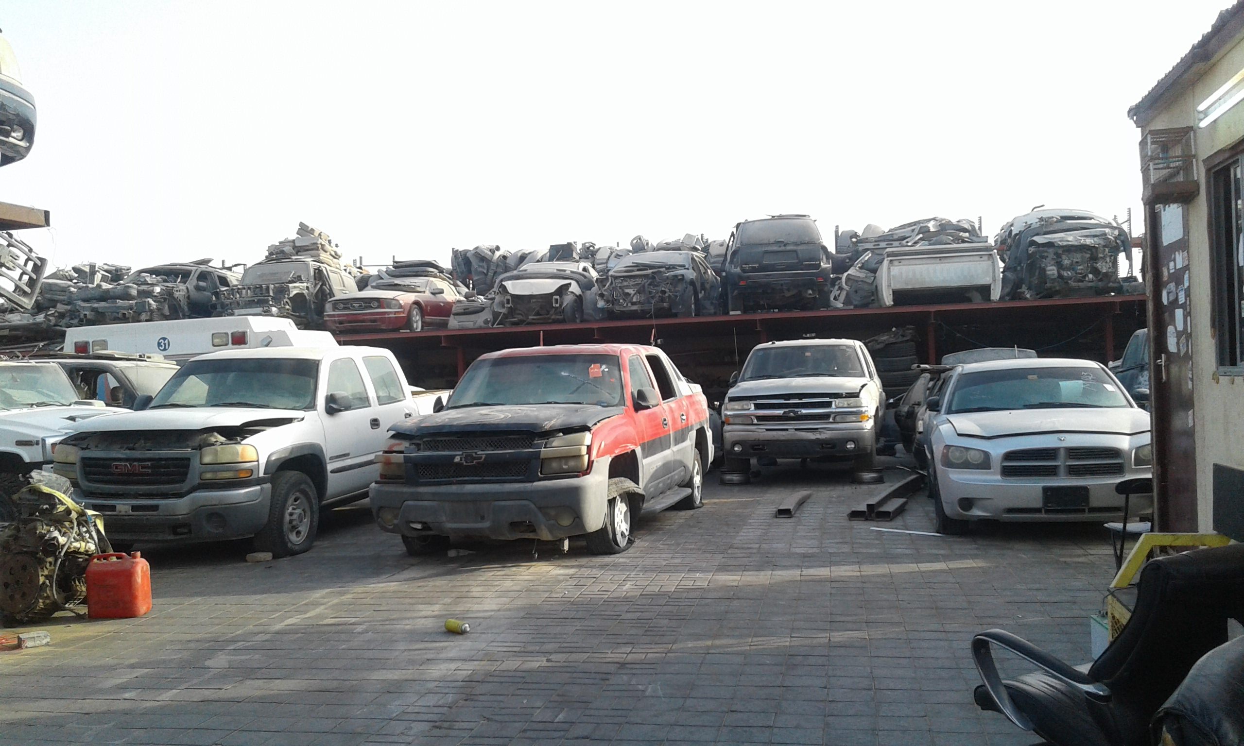 Madina Kalmon Used Cars & Spare Parts Trading Used Parts / Scrap Yard